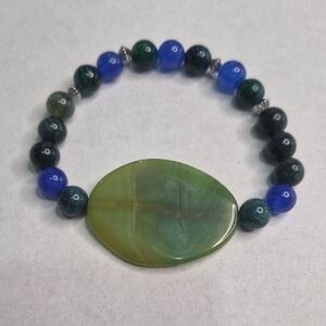 Large Oval Green Agate Cabochon  Stone Beaded Bracelet